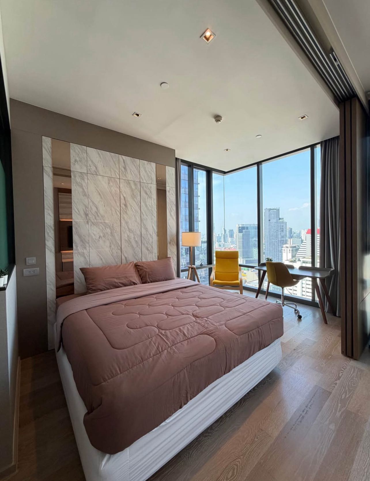 曼谷 Ashton Silom 一室一厅公寓出租